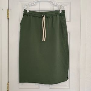 Lucy Ave size XXL midi/pencil skirt. Sage/olive green.